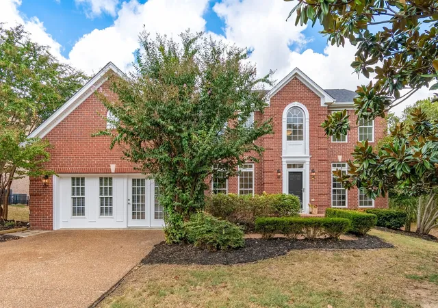 Photo 4 of Single family home for sale at 1304 Sweetwater Dr, Brentwood, TN 37027 | MLS# 3602830 | Listing updated on 2026-10-20