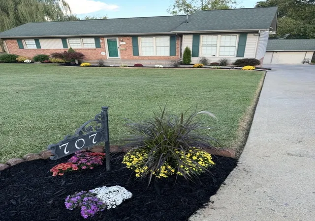Photo 2 of Single family home for sale at 707 Hollis St, Kingsport, TN 37660 | MLS# 3598820 | Listing updated on 2026-10-18