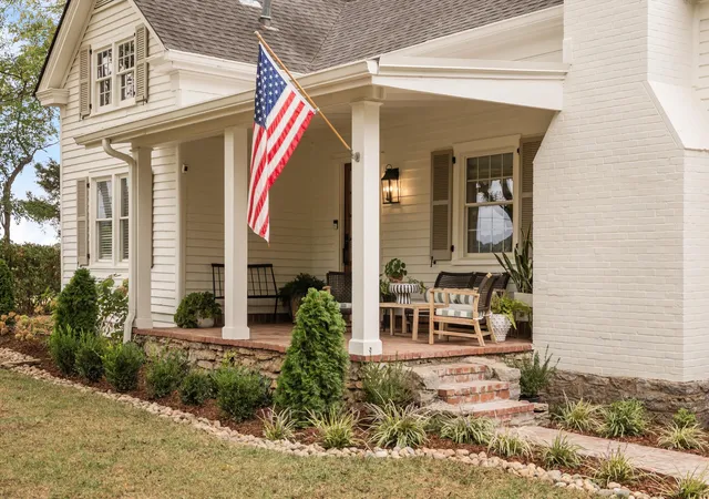 Photo 2 of Single family home for sale at 3045 Hillsboro Rd, Brentwood, TN 37027 | MLS# 3598996 | Listing updated on 2026-10-07