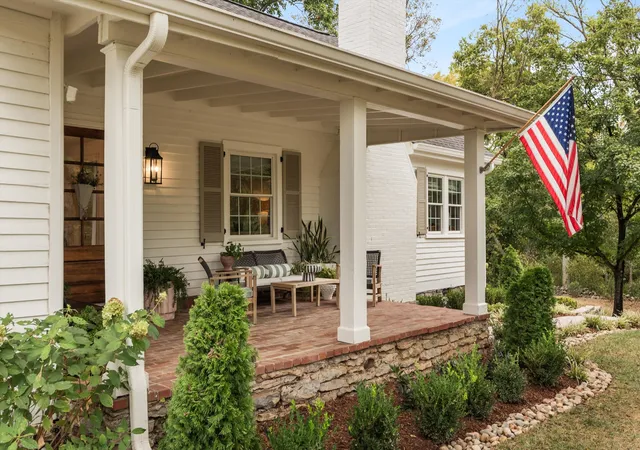 Photo 3 of Single family home for sale at 3045 Hillsboro Rd, Brentwood, TN 37027 | MLS# 3598996 | Listing updated on 2026-10-07