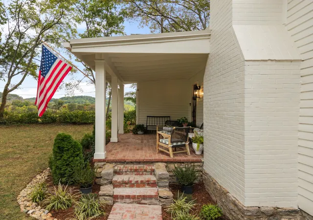 Photo 3 of Single family home for sale at 3045 Hillsboro Rd, Brentwood, TN 37027 | MLS# 3598996 | Listing updated on 2026-10-07