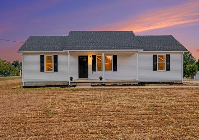 Photo 2 of Single family home for sale at 1064 Frank Martin Rd, Shelbyville, TN 37160 | MLS# 3602221 | Listing updated on 2026-10-06
