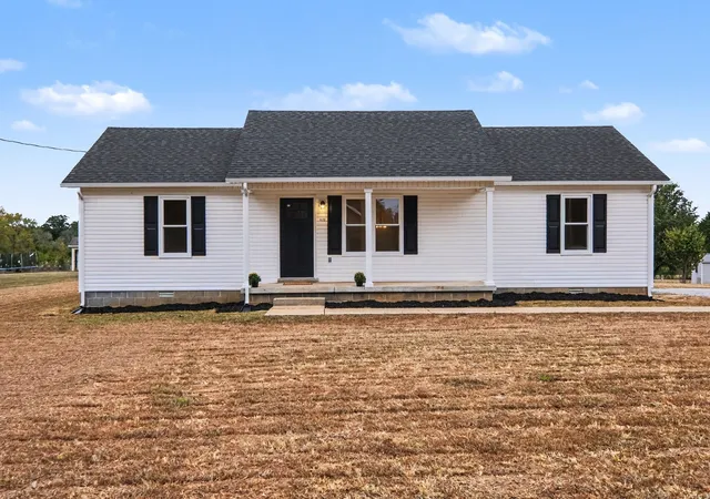 Photo 3 of Single family home for sale at 1064 Frank Martin Rd, Shelbyville, TN 37160 | MLS# 3602221 | Listing updated on 2026-10-06