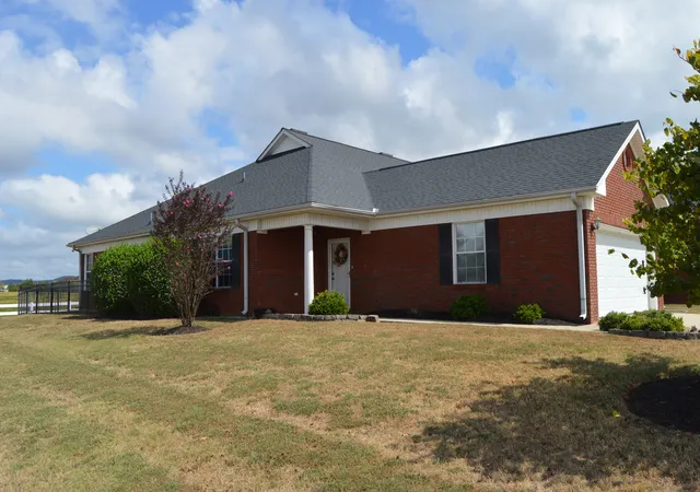 Photo 2 of Condo for sale at 156 Horseshoe Ct, Shelbyville, TN 37160 | MLS# 3599395 | Listing updated on 2026-10-09