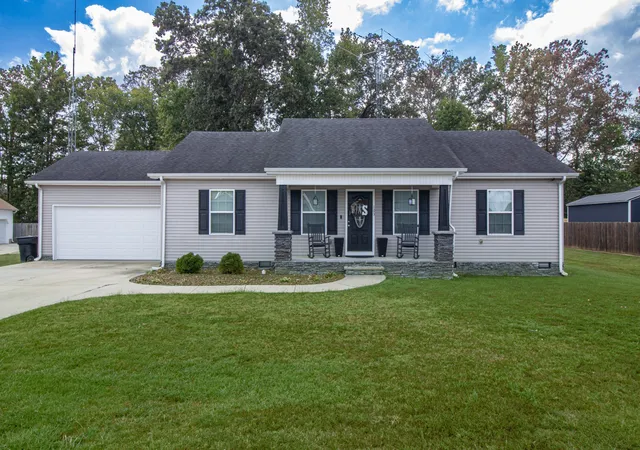 Photo 1 of Single family home for sale at 103 Williamsburg Blvd, Tullahoma, TN 37388 | MLS# 3601565 | Listing updated on 2026-10-06