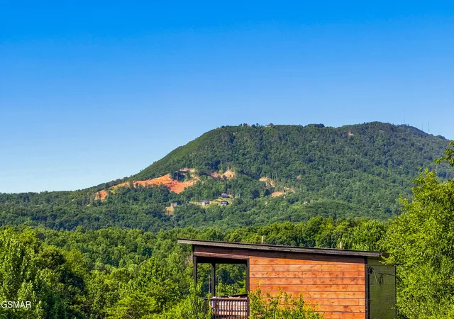 Photo 1 of Single family home for sale at 1455 Honey Oaks Way, Sevierville, TN 37876 | MLS# 3598837 | Listing updated on 2026-09-24