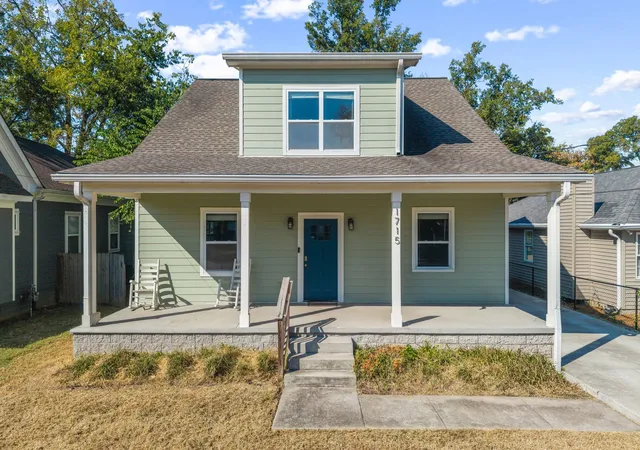 Photo 2 of Single family home for sale at 1715 21st Avenue N, Nashville, TN 37208 | MLS# 3601874 | Listing updated on 2026-10-07
