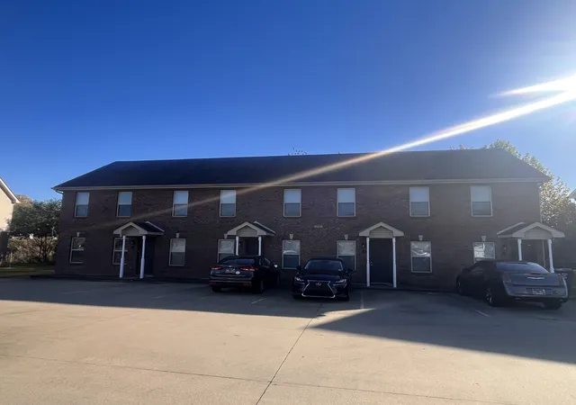 Photo 1 of Multi family home for sale at 1717 Manning Dr, Clarksville, TN 37042 | MLS# 3598873 | Listing updated on 2026-09-24