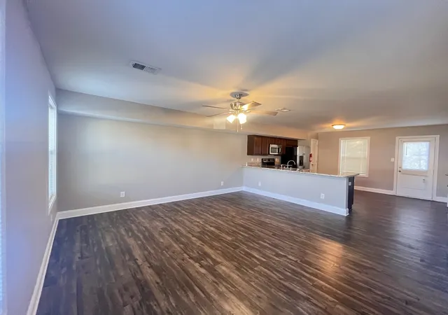 Listing Photo 4 - Condo for sale in building located at 1717 Manning Dr, Clarksville, TN 37042
