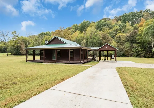 Photo 3 of Single family home for sale at 378 Bobo Holw Rd, Tullahoma, TN 37388 | MLS# 3599051 | Listing updated on 2026-10-08