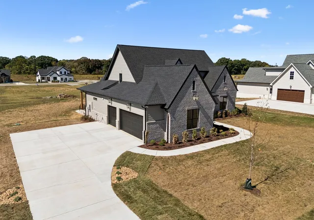 Photo 3 of Single family home for sale at 6029 Cypress Crk Rd, Spring Hill, TN 37174 | MLS# 3609955 | Listing updated on 2026-10-04