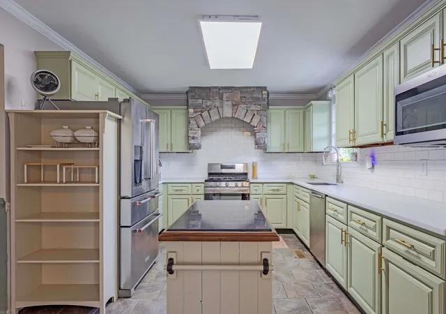 Photo 3 of Single family home for sale at 859 Black Oak Ests Rd, Dayton, TN 37321 | MLS# 3599374 | Listing updated on 2026-09-25