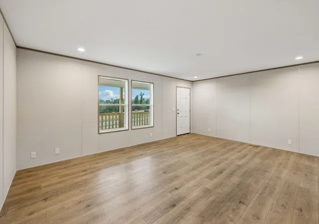 Photo 4 of Manufactured home for sale at 9318 Sunrise Rd, Red Boiling Springs, TN 37150 | MLS# 3602143 | Listing updated on 2026-10-11