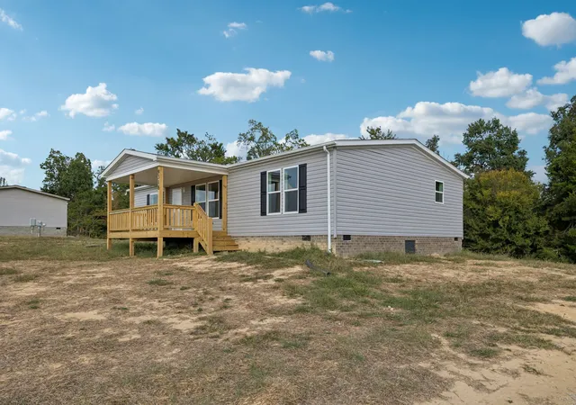 Photo 3 of Manufactured home for sale at 9318 Sunrise Rd, Red Boiling Springs, TN 37150 | MLS# 3602143 | Listing updated on 2026-10-11