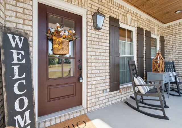 Photo 3 of Single family home for sale at 8011 Traditions Ln, Columbia, TN 38401 | MLS# 3610545 | Listing updated on 2026-10-09