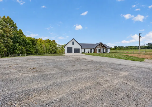 Photo 3 of Single family home for sale at 103 Marty Robbins Rd, Bethpage, TN 37022 | MLS# 3599015 | Listing updated on 2026-09-25