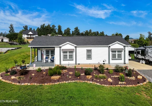 Photo 3 of Single family home for sale at 2020 Lazy Dr, Newport, TN 37821 | MLS# 3598918 | Listing updated on 2026-09-24
