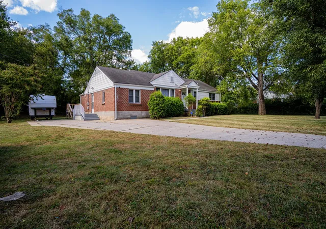 Photo 3 of Single family home for sale at 704 Canton Pass, Madison, TN 37115 | MLS# 3602255 | Listing updated on 2026-10-07