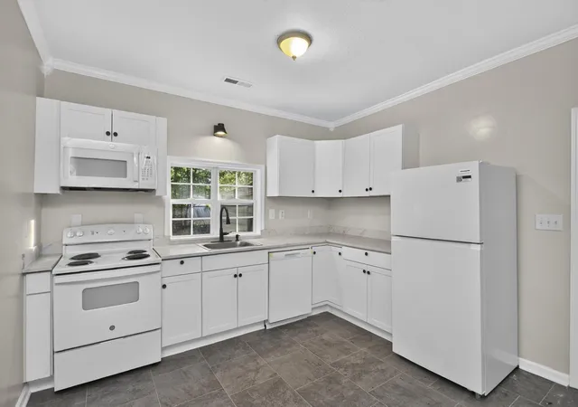 Photo 3 of Single family home for sale at 329 West 14th St, Columbia, TN 38401 | MLS# 3598944 | Listing updated on 2026-09-24