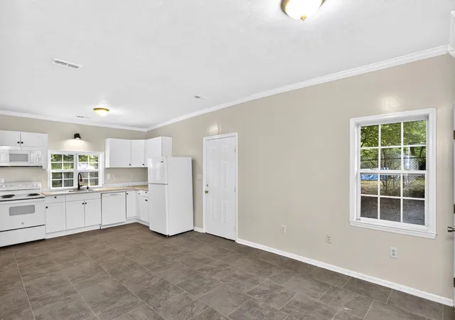 Photo 4 of Single family home for sale at 329 West 14th St, Columbia, TN 38401 | MLS# 3598944 | Listing updated on 2026-09-24