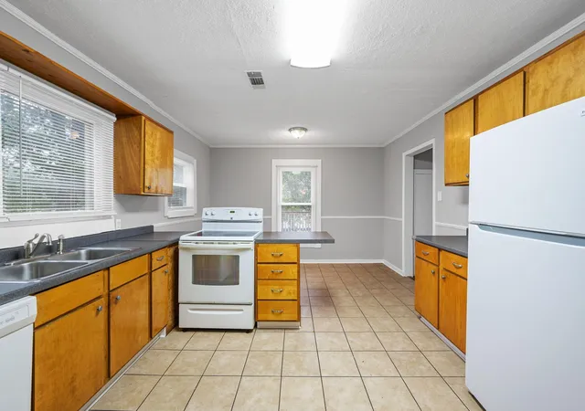 Photo 3 of Single family home for sale at 2081 Mae Dell Rd, Chattanooga, TN 37421 | MLS# 3598932 | Listing updated on 2026-10-02