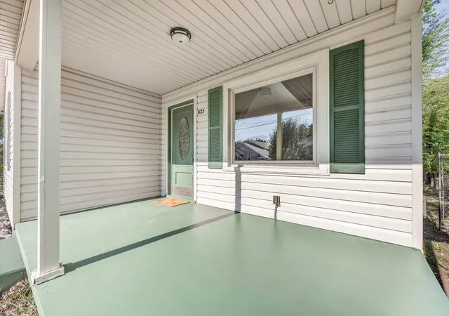 Photo 2 of Single family home for sale at 825 Lang St Ne, Cleveland, TN 37311 | MLS# 3611236 | Listing updated on 2026-10-06