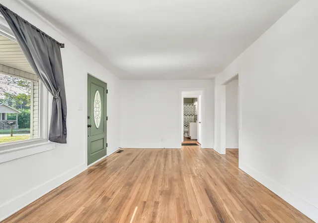 Photo 3 of Single family home for sale at 825 Lang St NE, Cleveland, TN 37311 | MLS# 3611236 | Listing updated on 2026-10-06