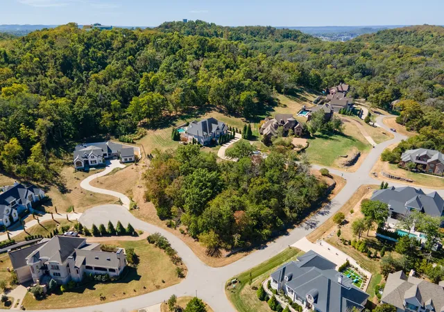 Photo 2 of Land for sale at 706 Pendragon Ct, Franklin, TN 37067 | MLS# 3610345 | Listing updated on 2026-10-02