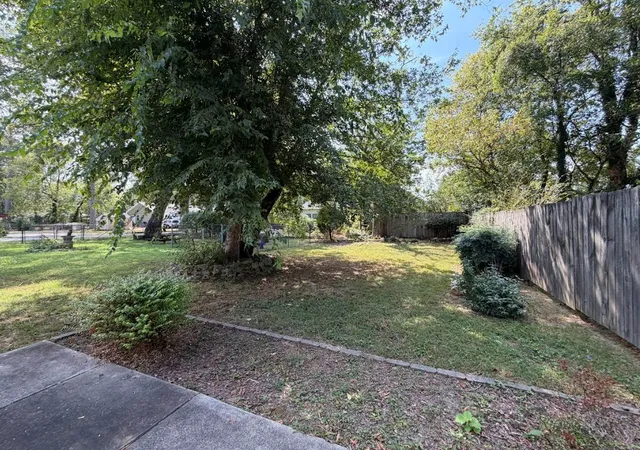 Photo 3 of Single family home for sale at 4722 Arrowhead Trl, Chattanooga, TN 37411 | MLS# 3599064 | Listing updated on 2026-09-25