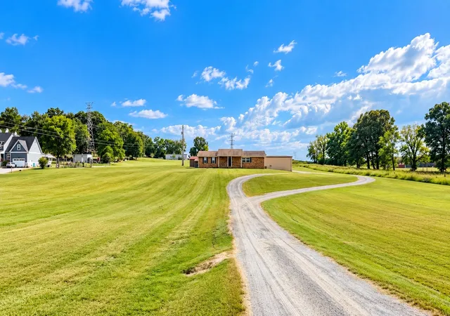Single family home for sale at 1790 Double Log Cabin Rd, Lebanon, TN 37087 | MLS# 3599172