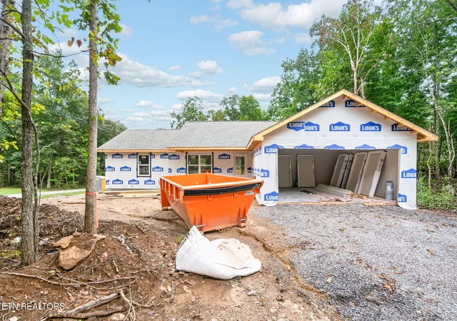 Single family home for sale at 836 Cahita Ln, Crossville, TN 38572 | MLS# 3598977