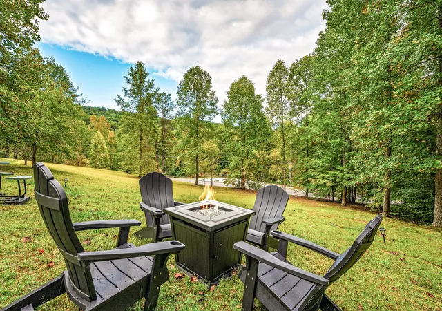 Photo 1 of Single family home for sale at 4093 Hickory Holw Way, Sevierville, TN 37862 | MLS# 3601539 | Listing updated on 2026-09-26