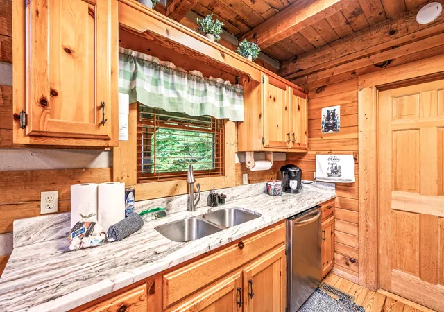 Photo 2 of Single family home for sale at 4093 Hickory Holw Way, Sevierville, TN 37862 | MLS# 3601539 | Listing updated on 2026-09-26