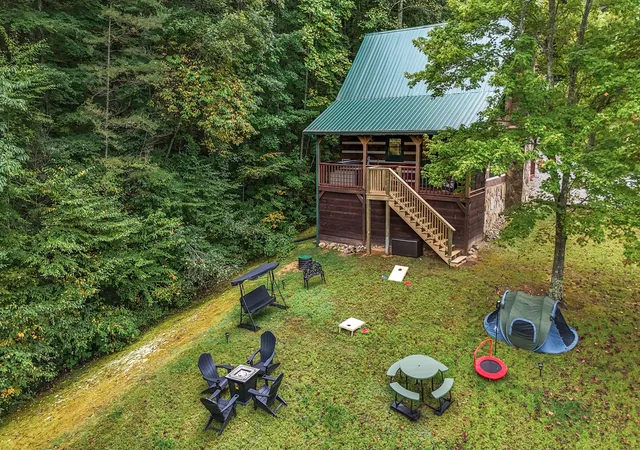 Photo 4 of Single family home for sale at 4093 Hickory Holw Way, Sevierville, TN 37862 | MLS# 3601539 | Listing updated on 2026-09-26