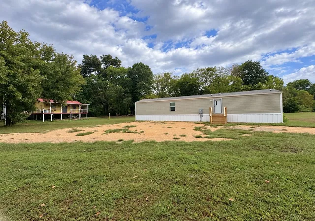 Photo 1 of Manufactured home for sale at 231 Dogwood Ln, Linden, TN 37096 | MLS# 3599206 | Listing updated on 2026-10-02