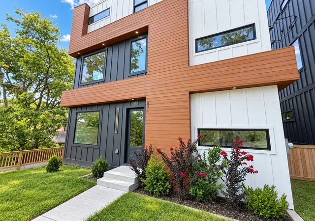 Photo 2 of Single family home for sale at 1001 Glenview Dr, Nashville, TN 37206 | MLS# 3599018 | Listing updated on 2026-10-09