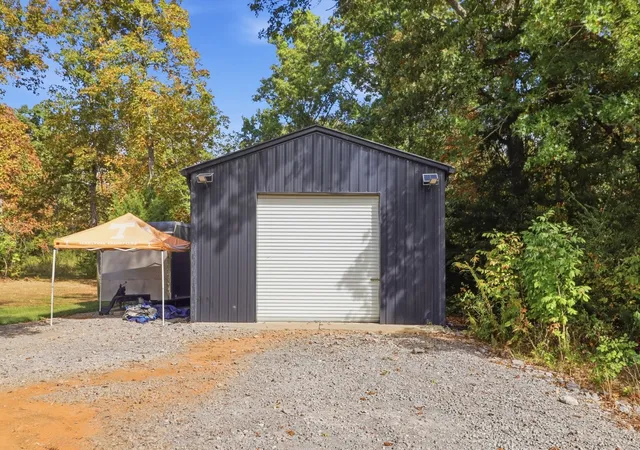 Photo 2 of Single family home for sale at 2001 Smith Hall Rd, Murfreesboro, TN 37130 | MLS# 3601680 | Listing updated on 2026-09-27