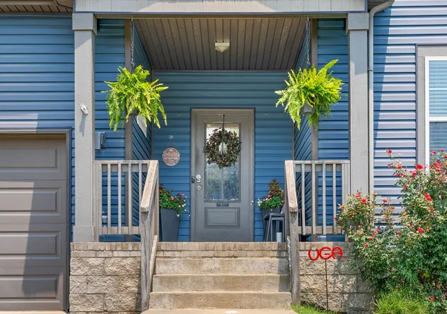 Photo 1 of Single family home for sale at 206 Eagles Talon Ct, Clarksville, TN 37040 | MLS# 3599059 | Listing updated on 2026-09-26