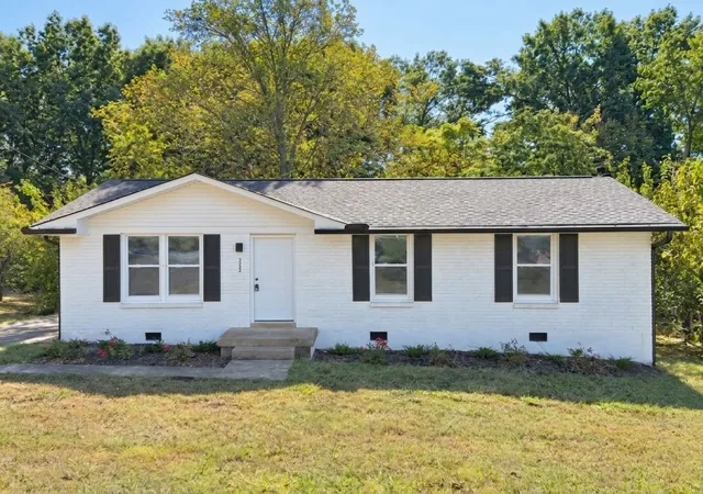 Photo 1 of Single family home for sale at 2565 Bethwood Dr, Nashville, TN 37207 | MLS# 3601984 | Listing updated on 2026-10-07
