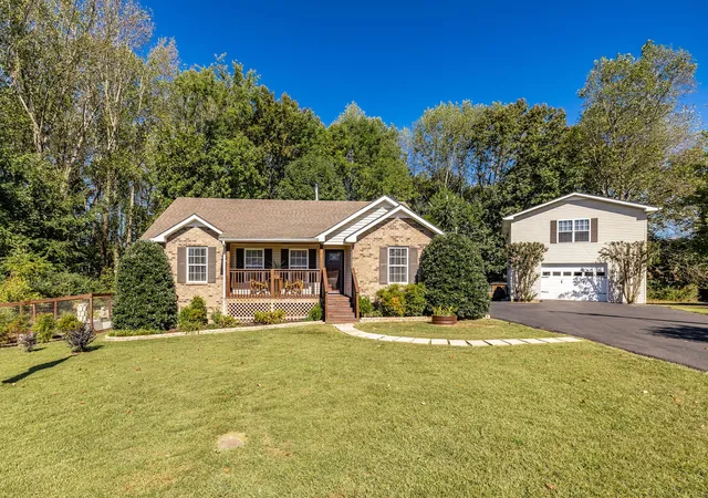 Photo 1 of Single family home for sale at 59 Cloudy Ln, Lafayette, TN 37083 | MLS# 3603493 | Listing updated on 2026-10-09