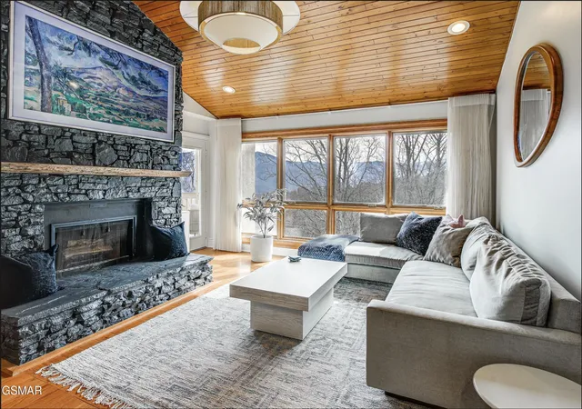 Photo 2 of Condo for sale at 1130 Ski View Dr #315, Gatlinburg, TN 37738 | MLS# 3599039 | Listing updated on 2026-10-06