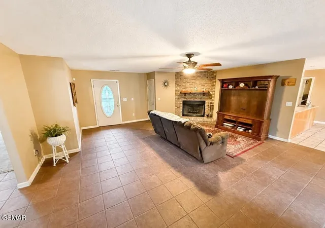 Photo 2 of Single family home for sale at 1955 Old Newport Hwy, Sevierville, TN 37876 | MLS# 3599040 | Listing updated on 2026-09-25