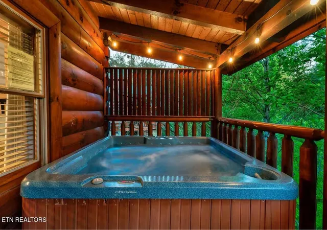 Photo 2 of Single family home for sale at 2140 Bear Hvn Way, Sevierville, TN 37876 | MLS# 3599061 | Listing updated on 2026-09-25