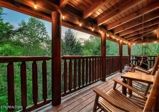 Photo 3 of Single family home for sale at 2140 Bear Hvn Way, Sevierville, TN 37876 | MLS# 3599061 | Listing updated on 2026-09-25