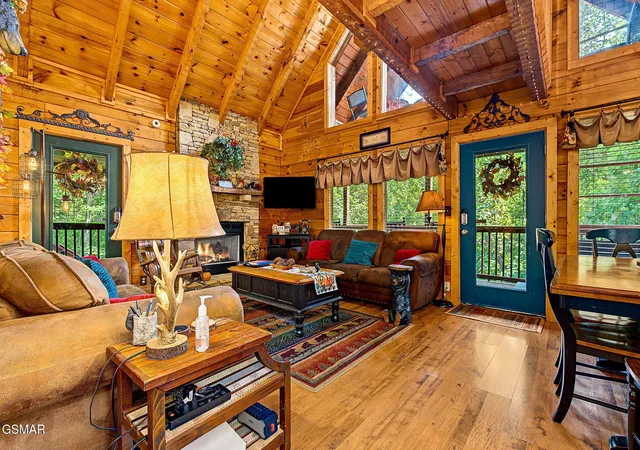 Photo 4 of Single family home for sale at 1124 Twin Oaks Rd, Gatlinburg, TN 37738 | MLS# 3599090 | Listing updated on 2026-09-25