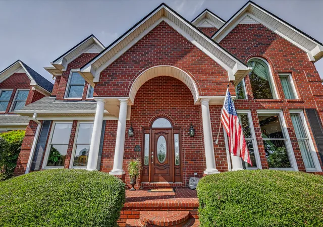 Photo 3 of Single family home for sale at 1744 Highway 130 E, Shelbyville, TN 37160 | MLS# 3599200 | Listing updated on 2026-09-28