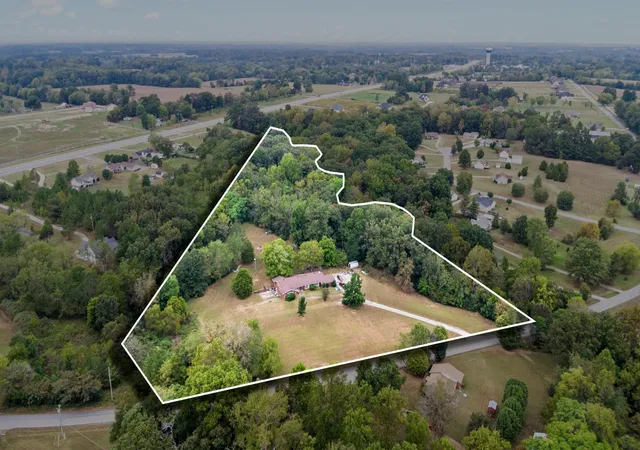 Photo 1 of Single family home for sale at 4358 Old Hwy 431, Greenbrier, TN 37073 | MLS# 3599103 | Listing updated on 2026-09-25