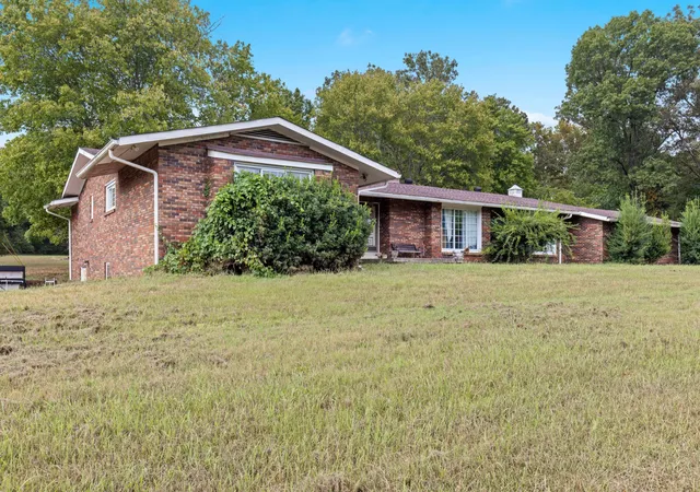 Photo 3 of Single family home for sale at 4358 Old Hwy 431, Greenbrier, TN 37073 | MLS# 3599103 | Listing updated on 2026-09-25