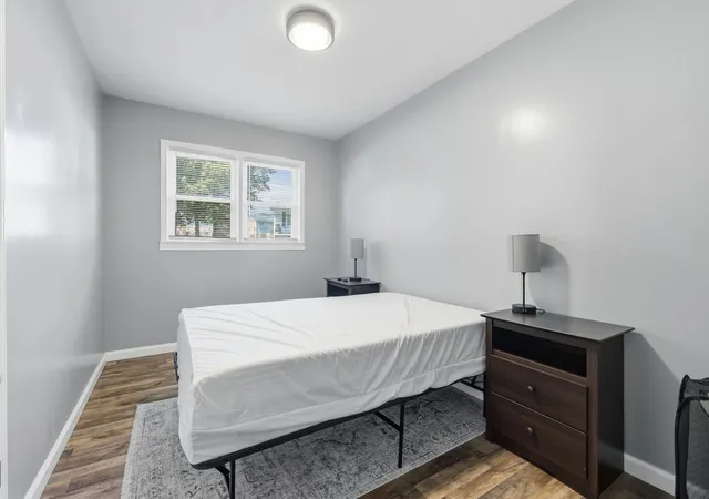 Listing Photo 5 - Condo for sale in building located at 1001 Cowan St, Paris, TN 38242