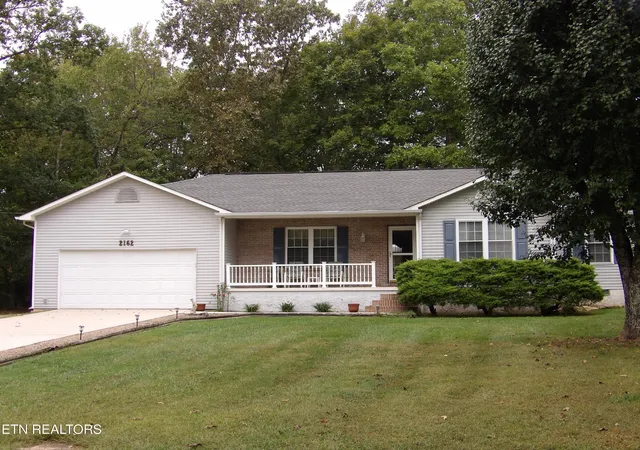 Single family home for sale at 2162 Ona Rd, Crossville, TN 38572 | MLS# 3599108